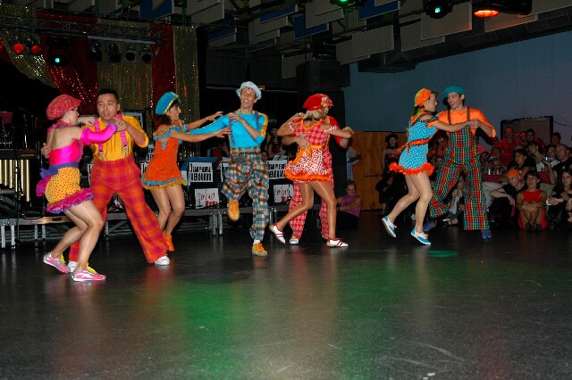 min 2005 11 12 fous swing 186